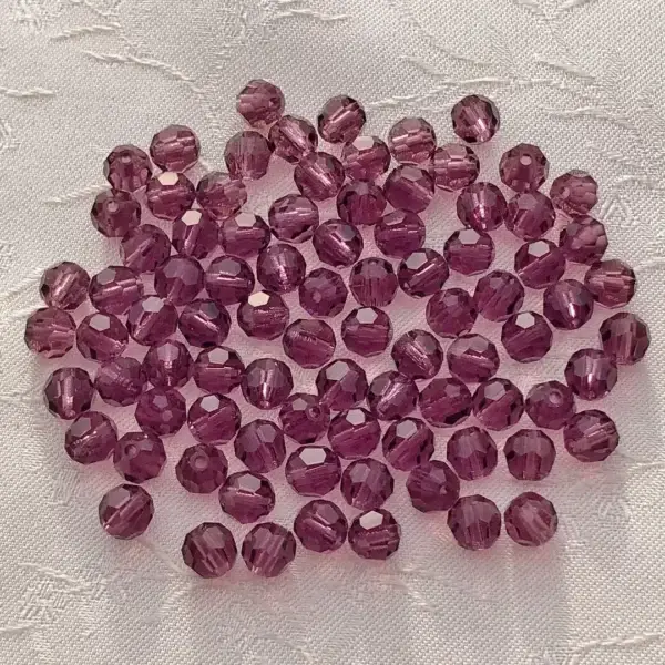 Swarovski Perle geschliffen amethyst 4 mm – Bild 1 – Chiemgauer Heimatwerk Trachten-Onlineshop Swarovski Perle geschliffen amethyst 4 mm - Bild 1 - Chiemgauer Heimatwerk Trachten-Onlineshop