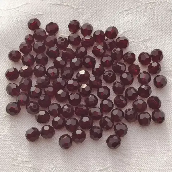 Swarovski Perle geschliffen granat 5 mm – Bild 1 – Chiemgauer Heimatwerk Trachten-Onlineshop Swarovski Perle geschliffen granat 5 mm - Bild 1 - Chiemgauer Heimatwerk Trachten-Onlineshop