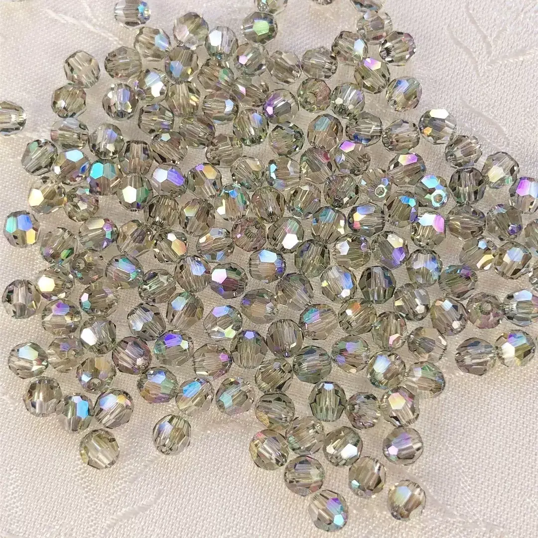 Swarovski Perle geschliffen hellgrau 4 mm – Bild 1 – Chiemgauer Heimatwerk Trachten-Onlineshop Swarovski Perle geschliffen hellgrau 4 mm - Bild 1 - Chiemgauer Heimatwerk Trachten-Onlineshop