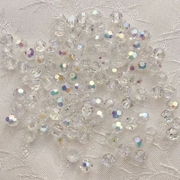 Swarovski Perle geschliffen kristall AB 4 mm – Bild 9 – Chiemgauer Heimatwerk Trachten-Onlineshop Swarovski Perle geschliffen kristall AB 4 mm - Bild 9 - Chiemgauer Heimatwerk Trachten-Onlineshop