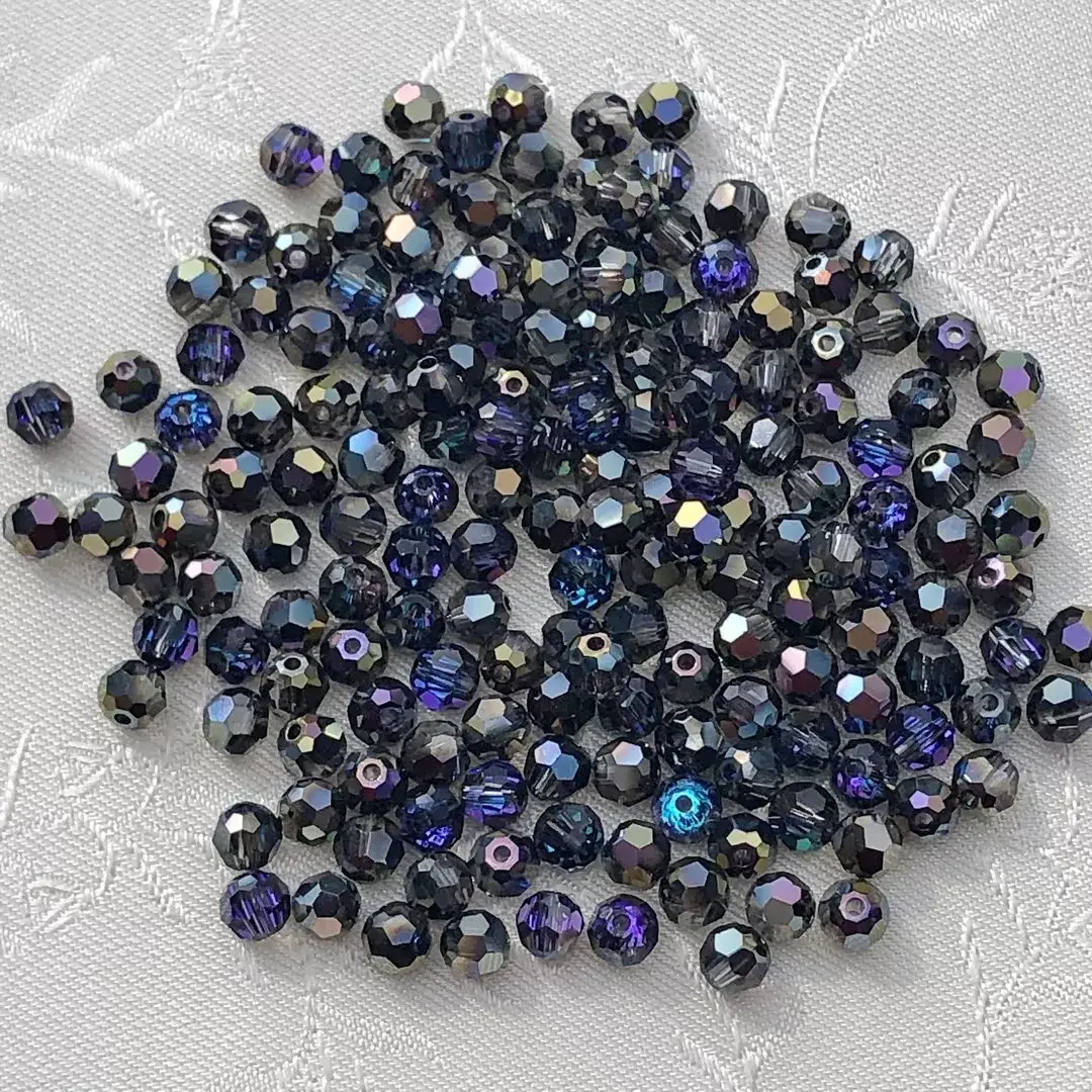 Swarovski Perle geschliffen nachtblau 4 mm – Bild 1 – Chiemgauer Heimatwerk Trachten-Onlineshop Swarovski Perle geschliffen nachtblau 4 mm - Bild 1 - Chiemgauer Heimatwerk Trachten-Onlineshop