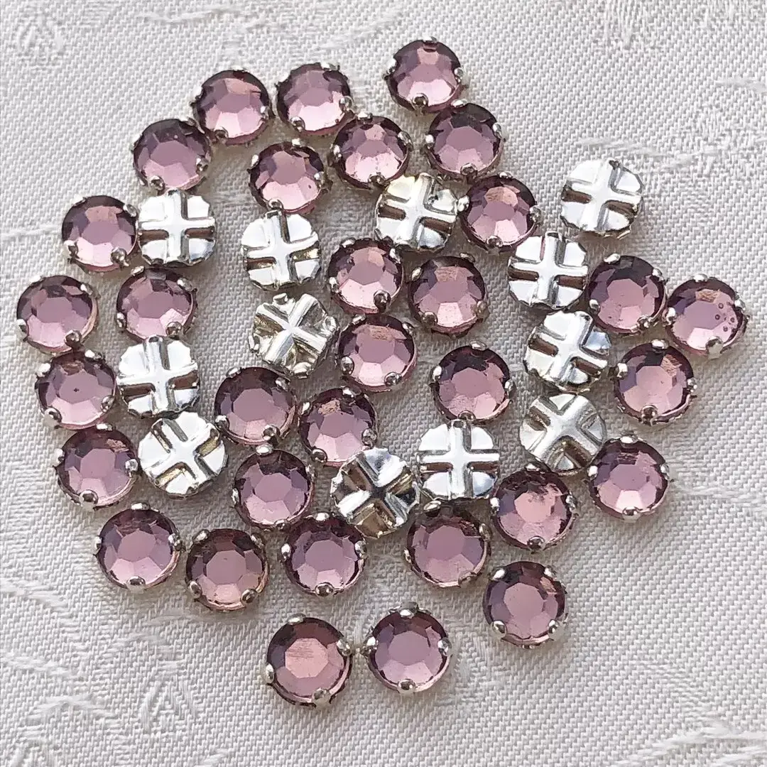 Swarovski Strassstein annähbar altrosa SS 16 No. 1 – Bild 1 – Chiemgauer Heimatwerk Trachten-Onlineshop Swarovski Strassstein annähbar altrosa SS 16 No. 1 - Bild 1 - Chiemgauer Heimatwerk Trachten-Onlineshop