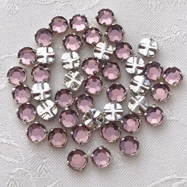 Swarovski Strassstein annähbar altrosa SS 16 No. 40 – Bild 1 – Chiemgauer Heimatwerk Trachten-Onlineshop Swarovski Strassstein annähbar altrosa SS 16 No. 40 - Bild 1 - Chiemgauer Heimatwerk Trachten-Onlineshop
