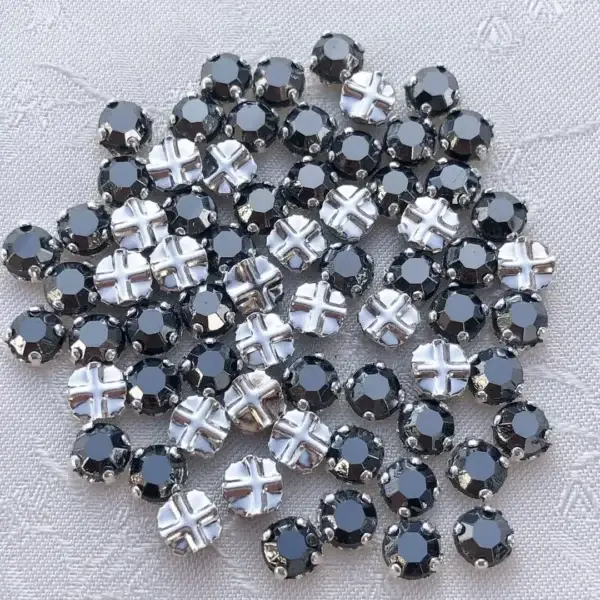 Swarovski Strassstein annähbar blutstein SS 16 No. 4 – Bild 1 – Chiemgauer Heimatwerk Trachten-Onlineshop Swarovski Strassstein annähbar blutstein SS 16 No. 4 - Bild 1 - Chiemgauer Heimatwerk Trachten-Onlineshop