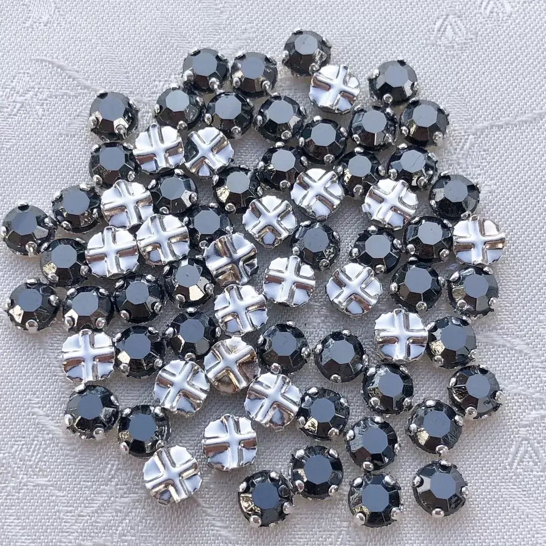 Swarovski Strassstein annähbar blutstein SS 16 No. 4 – Bild 1 – Chiemgauer Heimatwerk Trachten-Onlineshop Swarovski Strassstein annähbar blutstein SS 16 No. 4 - Bild 1 - Chiemgauer Heimatwerk Trachten-Onlineshop