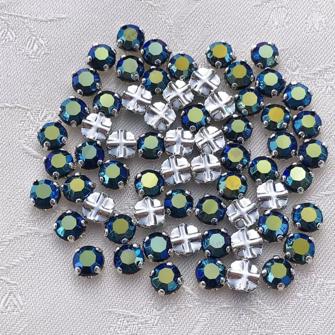 Swarovski Strassstein annähbar jet AB SS 20 No. 15 – Bild 1 – Chiemgauer Heimatwerk Trachten-Onlineshop Swarovski Strassstein annähbar jet AB SS 20 No. 15 - Bild 1 - Chiemgauer Heimatwerk Trachten-Onlineshop