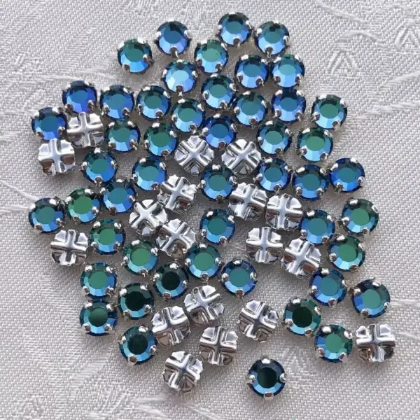 Swarovski Strassstein annähbar karibik SS 20 No. 32 – Bild 1 – Chiemgauer Heimatwerk Trachten-Onlineshop Swarovski Strassstein annähbar karibik SS 20 No. 32 - Bild 1 - Chiemgauer Heimatwerk Trachten-Onlineshop