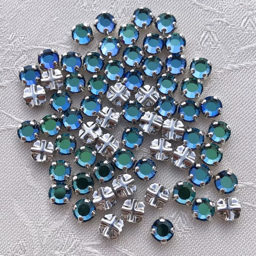 Swarovski Strassstein annähbar karibik SS 20 No. 32 – Bild 1 – Chiemgauer Heimatwerk Trachten-Onlineshop Swarovski Strassstein annähbar karibik SS 20 No. 32 - Bild 1 - Chiemgauer Heimatwerk Trachten-Onlineshop
