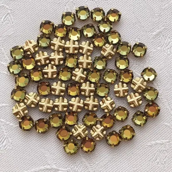 Swarovski Strassstein annähbar tabak SS 16 No. 62 – Bild 1 – Chiemgauer Heimatwerk Trachten-Onlineshop Swarovski Strassstein annähbar tabak SS 16 No. 62 - Bild 1 - Chiemgauer Heimatwerk Trachten-Onlineshop