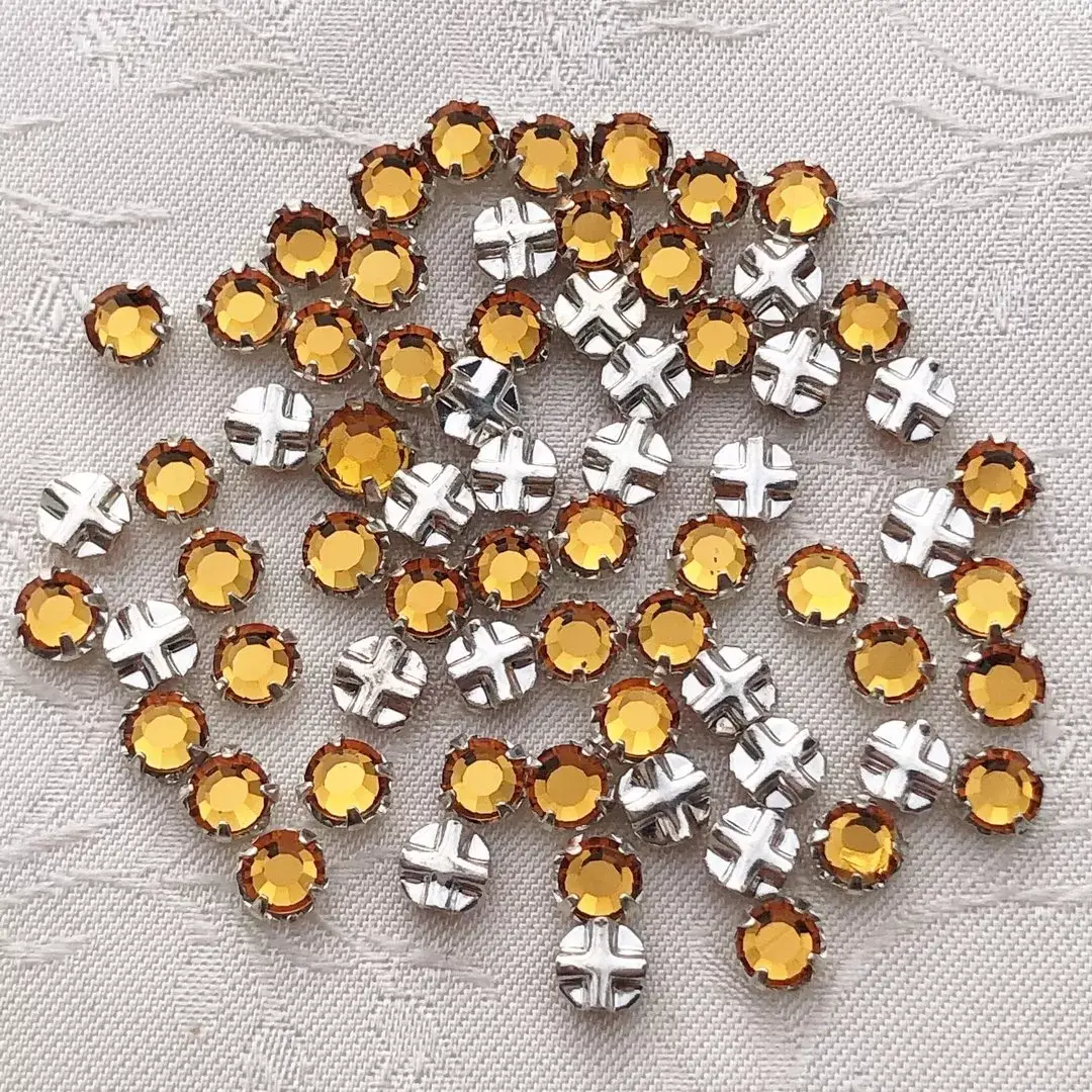 Swarovski Strassstein annähbar topas SS 12 No. 34 – Bild 1 – Chiemgauer Heimatwerk Trachten-Onlineshop Swarovski Strassstein annähbar topas SS 12 No. 34 - Bild 1 - Chiemgauer Heimatwerk Trachten-Onlineshop