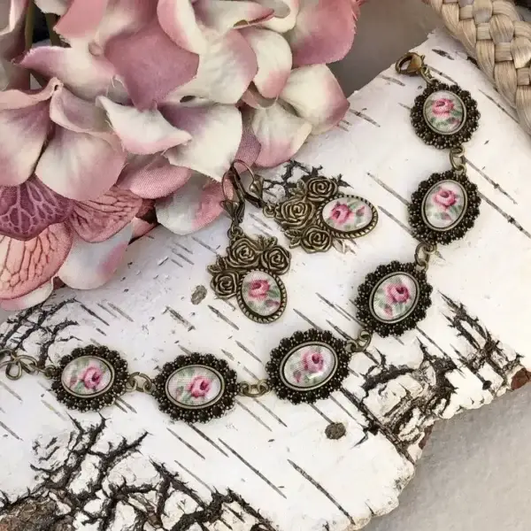 Trachten-Armband und Ohrhänger für Damen No. 2 – Bild 1 – Chiemgauer Heimatwerk Trachten-Onlineshop Trachten-Armband und Ohrhänger für Damen No. 2 - Bild 1 - Chiemgauer Heimatwerk Trachten-Onlineshop
