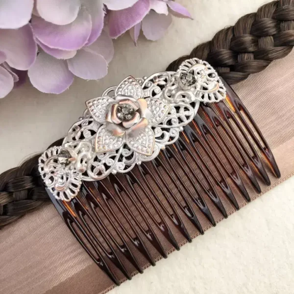 Trachten-Haarkamm mit Swarovski silber-grau – Bild 17 – Chiemgauer Heimatwerk Trachten-Onlineshop Trachten-Haarkamm mit Swarovski silber-grau - Bild 17 - Chiemgauer Heimatwerk Trachten-Onlineshop