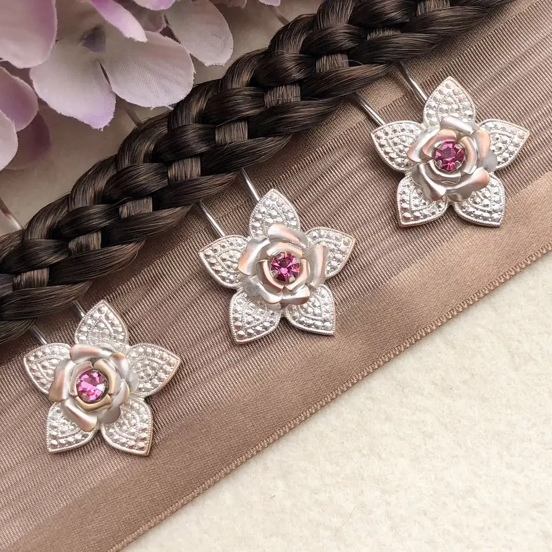 Trachten-Haarnadel mit Swarovski in rosa No. 2 – Bild 1 – Chiemgauer Heimatwerk Trachten-Onlineshop Trachten-Haarnadel mit Swarovski in rosa No. 2 - Bild 1 - Chiemgauer Heimatwerk Trachten-Onlineshop