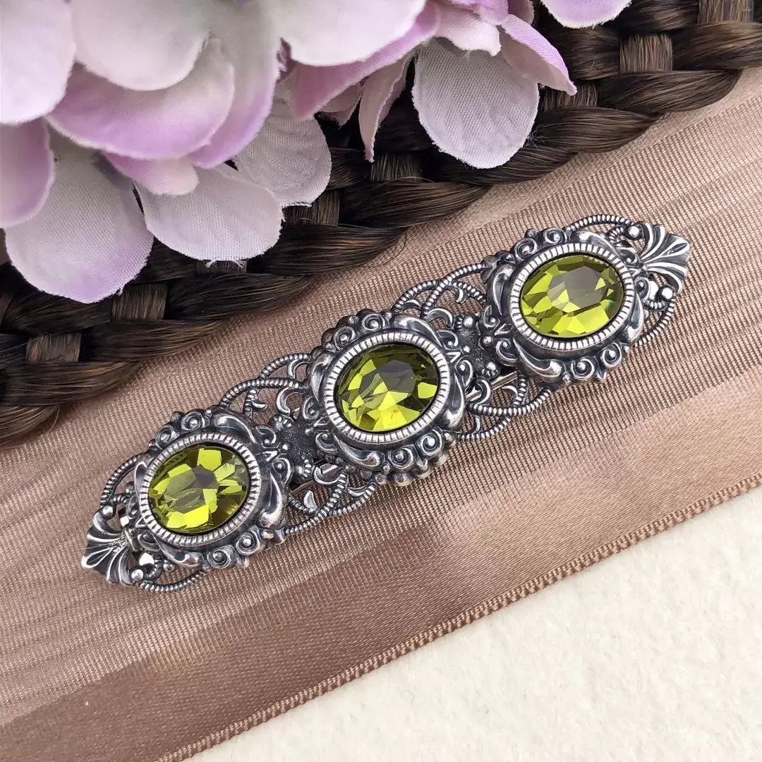 Trachten-Haarspange mit Swarovski Steinen No. 10 – Bild 1 – Chiemgauer Heimatwerk Trachten-Onlineshop Trachten-Haarspange mit Swarovski Steinen No. 10 - Bild 1 - Chiemgauer Heimatwerk Trachten-Onlineshop