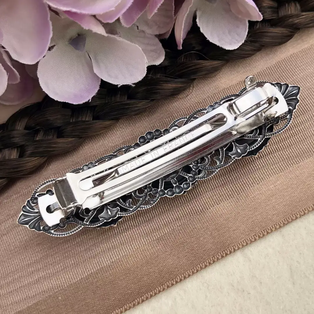 Trachten-Haarspange mit Swarovski Steinen No. 12 – Bild 8 – Chiemgauer Heimatwerk Trachten-Onlineshop Trachten-Haarspange mit Swarovski Steinen No. 12 - Bild 8 - Chiemgauer Heimatwerk Trachten-Onlineshop