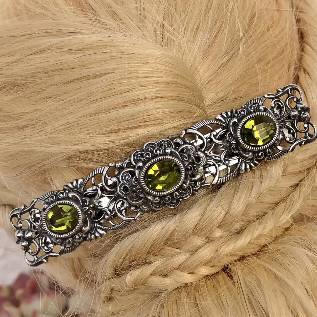 Trachten-Haarspange mit Swarovski Steinen No. 13 – Bild 19 – Chiemgauer Heimatwerk Trachten-Onlineshop Trachten-Haarspange mit Swarovski Steinen No. 13 - Bild 19 - Chiemgauer Heimatwerk Trachten-Onlineshop