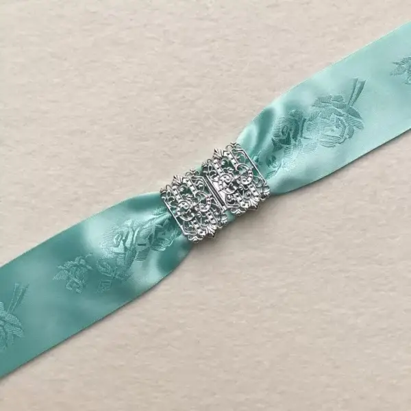 Trachtenband Satinband in mintgrรผn – Bild 1 – Chiemgauer Heimatwerk Trachten-Onlineshop Trachtenband Satinband in mintgrรผn - Bild 1 - Chiemgauer Heimatwerk Trachten-Onlineshop