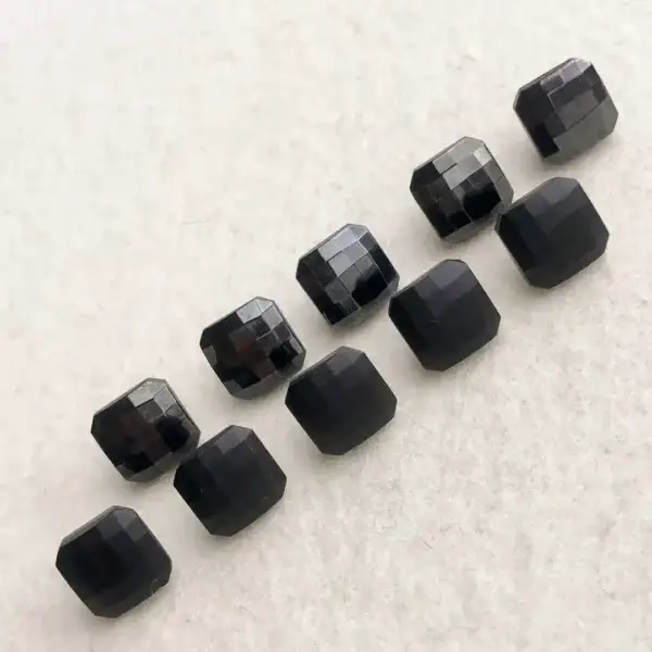 Trachtenknopf aus echtem Glas blutstein No. 35 - Bild 1 - Chiemgauer Heimatwerk Trachten-Onlineshop