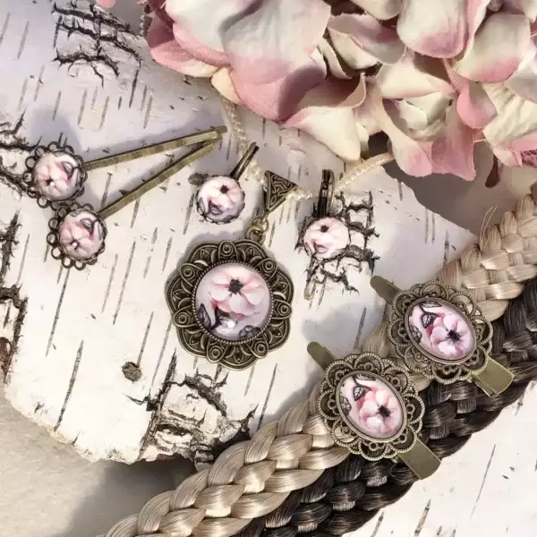 Trachtenschmuck-Set für Damen mit Blüte lachs – Bild 1 – Chiemgauer Heimatwerk Trachten-Onlineshop Trachtenschmuck-Set für Damen mit Blüte lachs - Bild 1 - Chiemgauer Heimatwerk Trachten-Onlineshop