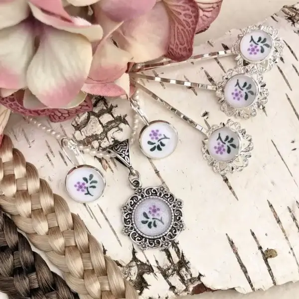 Trachtenschmuck-Set für Damen mit Blumen No. 3 – Bild 1 – Chiemgauer Heimatwerk Trachten-Onlineshop Trachtenschmuck-Set für Damen mit Blumen No. 3 - Bild 1 - Chiemgauer Heimatwerk Trachten-Onlineshop