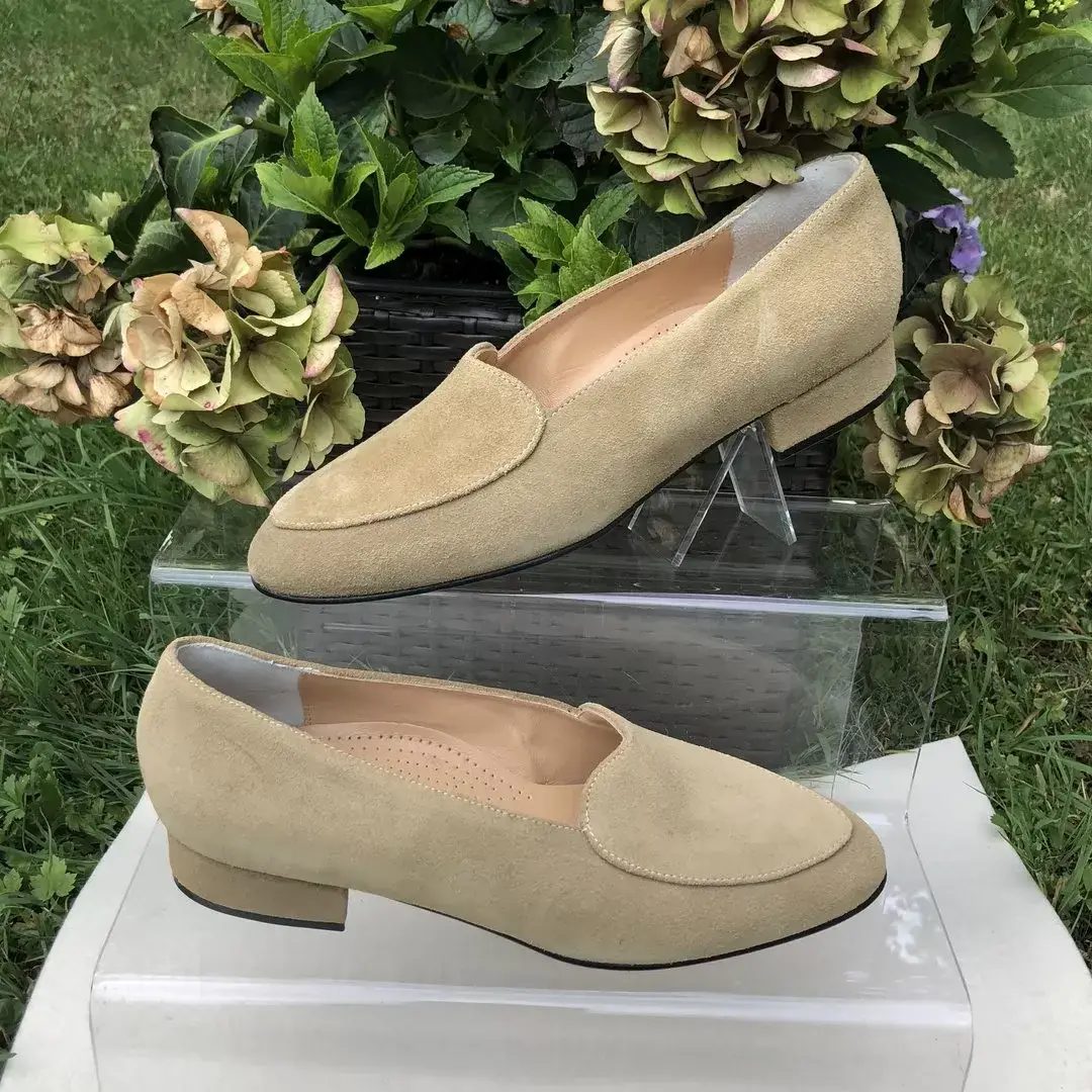 Trachtenschuhe Damen aus beigen Wildleder No. 1 - Bild 1 - Chiemgauer Heimatwerk Trachten-Onlineshop