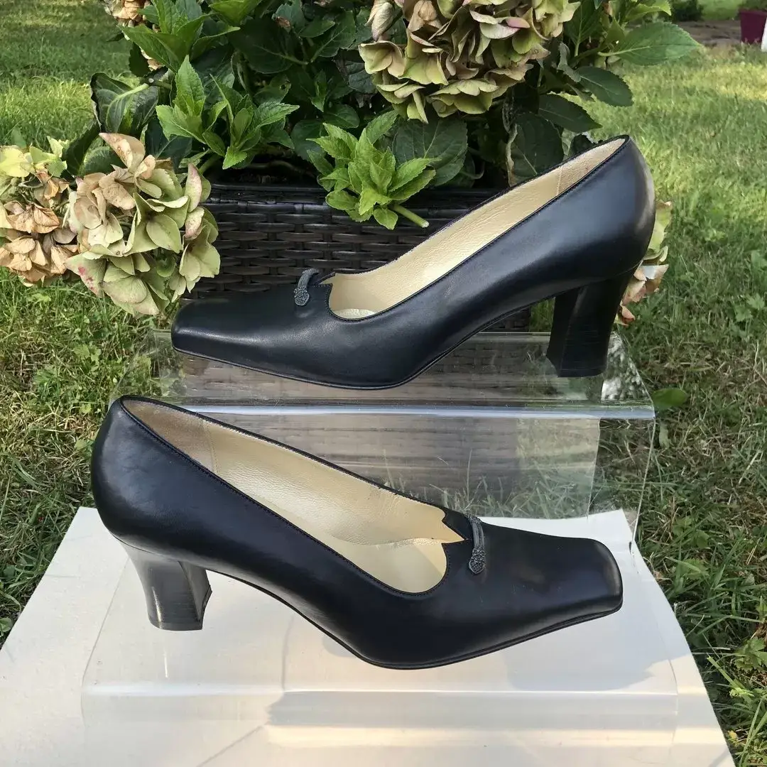 Trachtenschuhe Damen mit Spange in schwarz – Bild 1 – Chiemgauer Heimatwerk Trachten-Onlineshop Trachtenschuhe Damen mit Spange in schwarz - Bild 1 - Chiemgauer Heimatwerk Trachten-Onlineshop