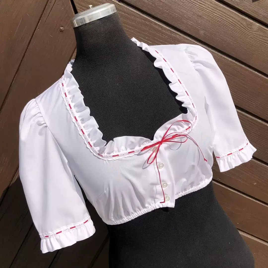 Waldorff Dirndlbluse kurzarm mit Satinbändchen rot – Bild 1 – Chiemgauer Heimatwerk Trachten-Onlineshop Waldorff Dirndlbluse kurzarm mit Satinbändchen rot - Bild 1 - Chiemgauer Heimatwerk Trachten-Onlineshop