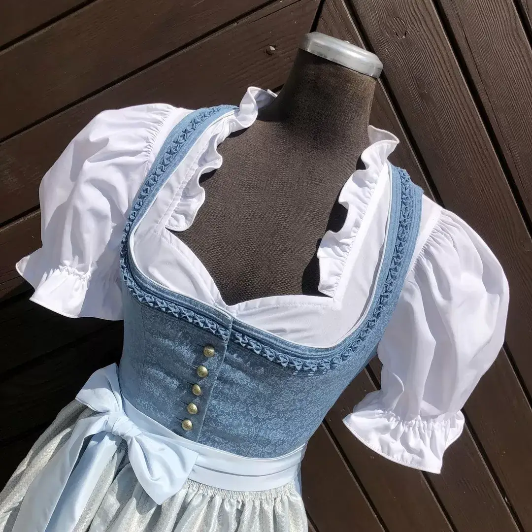 Waldorff Dirndlbluse kurzarm mit Schneewittchenkragen No. 1 – Bild 1 – Chiemgauer Heimatwerk Trachten-Onlineshop Waldorff Dirndlbluse kurzarm mit Schneewittchenkragen No. 1 - Bild 1 - Chiemgauer Heimatwerk Trachten-Onlineshop