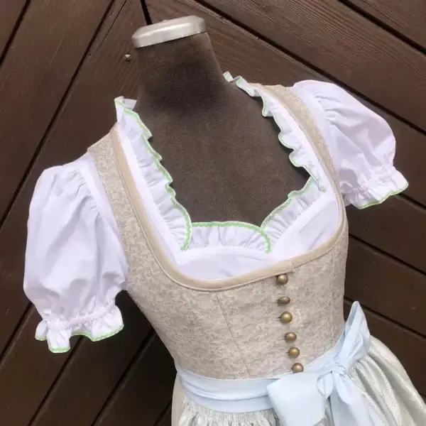 Waldorff Dirndlbluse kurzarm mit Zackenlitze hellgrรผn No. 2 – Bild 1 – Chiemgauer Heimatwerk Trachten-Onlineshop Waldorff Dirndlbluse kurzarm mit Zackenlitze hellgrรผn No. 2 - Bild 1 - Chiemgauer Heimatwerk Trachten-Onlineshop