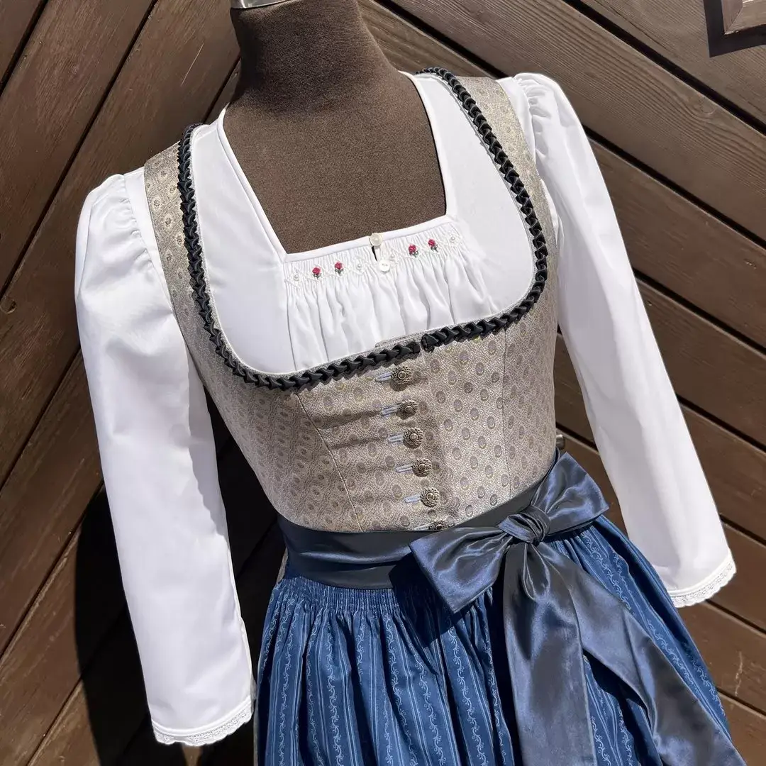 Waldorff Dirndlbluse langarm Miederbluse No. 10 – Bild 1 – Chiemgauer Heimatwerk Trachten-Onlineshop Waldorff Dirndlbluse langarm Miederbluse No. 10 - Bild 1 - Chiemgauer Heimatwerk Trachten-Onlineshop