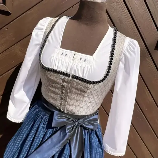 Waldorff Dirndlbluse langarm Miederbluse No. 9 – Bild 1 – Chiemgauer Heimatwerk Trachten-Onlineshop Waldorff Dirndlbluse langarm Miederbluse No. 9 - Bild 1 - Chiemgauer Heimatwerk Trachten-Onlineshop