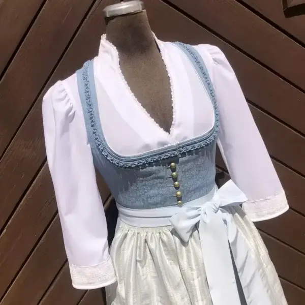 Waldorff Dirndlbluse langarm mit Schneewittchenkragen No. 2 – Bild 1 – Chiemgauer Heimatwerk Trachten-Onlineshop Waldorff Dirndlbluse langarm mit Schneewittchenkragen No. 2 - Bild 1 - Chiemgauer Heimatwerk Trachten-Onlineshop