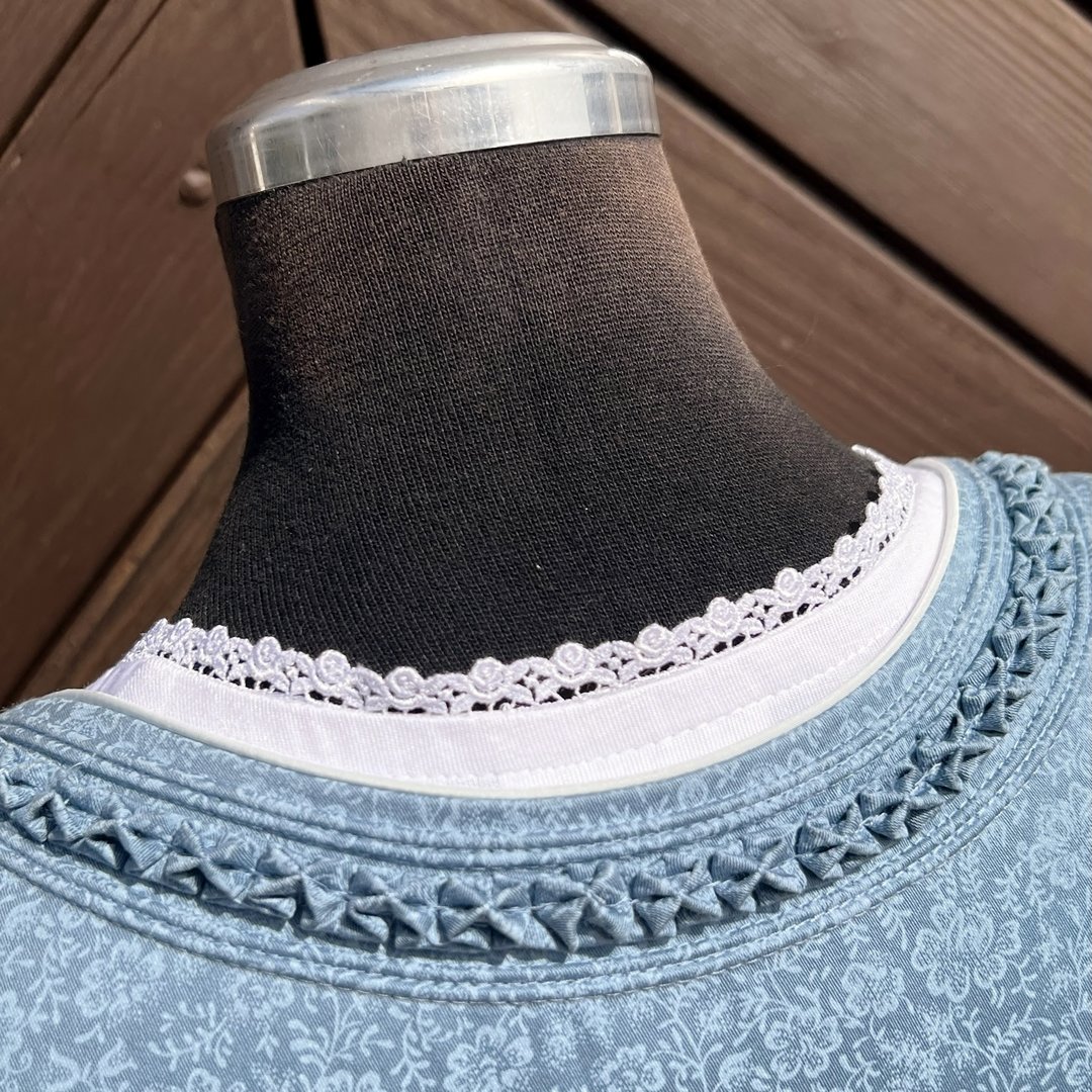 Waldorff Dirndlbluse langarm mit Spitzenärmeln No. 4 – Bild 35 – Chiemgauer Heimatwerk Trachten-Onlineshop Waldorff Dirndlbluse langarm mit Spitzenärmeln No. 4 - Bild 35 - Chiemgauer Heimatwerk Trachten-Onlineshop