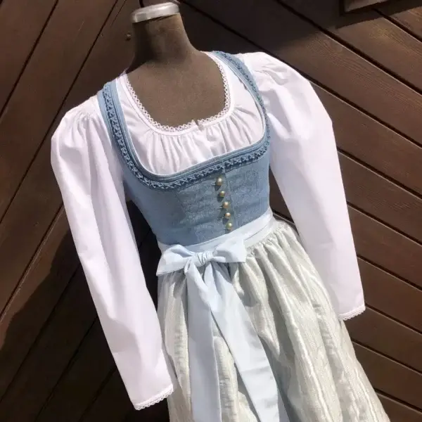 Waldorff Dirndlbluse langarm mit Stickerei No. 9 – Bild 1 – Chiemgauer Heimatwerk Trachten-Onlineshop Waldorff Dirndlbluse langarm mit Stickerei No. 9 - Bild 1 - Chiemgauer Heimatwerk Trachten-Onlineshop