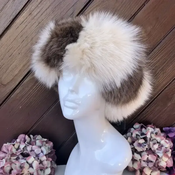 Wintermütze Pelzmütze aus Blaufuchs braun – Bild 1 – Chiemgauer Heimatwerk Trachten-Onlineshop Wintermütze Pelzmütze aus Blaufuchs braun - Bild 1 - Chiemgauer Heimatwerk Trachten-Onlineshop