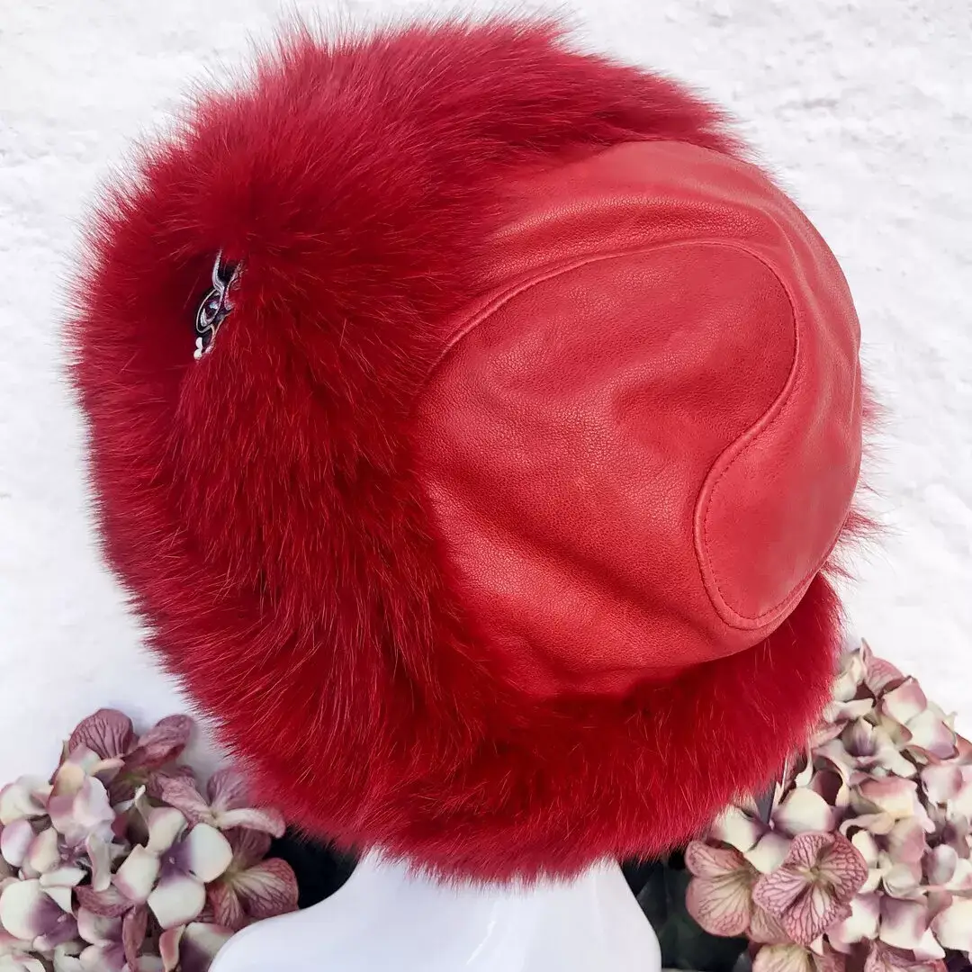 Wintermütze Pelzmütze aus Blaufuchs rot – Bild 12 – Chiemgauer Heimatwerk Trachten-Onlineshop Wintermütze Pelzmütze aus Blaufuchs rot - Bild 12 - Chiemgauer Heimatwerk Trachten-Onlineshop