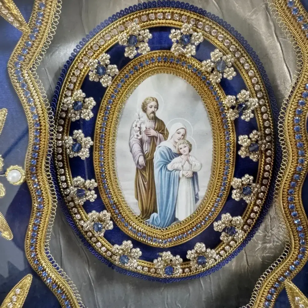 Swarovski Strassketten für Klosterarbeiten im Chiemgauer Heimatwerk Trachten-Onlineshop Swarovski Strassketten für Klosterarbeiten im Chiemgauer Heimatwerk Trachten-Onlineshop