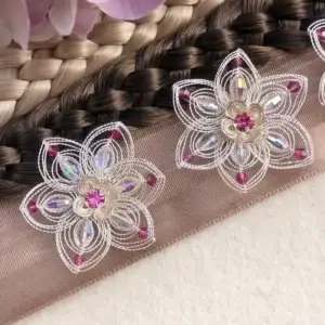 Swarovski Perlen und Oliven für Cordonett-Blütenhaarnadeln im Chiemgauer Heimatwerk Trachten-Onlineshop Swarovski Perlen und Oliven für Cordonett-Blütenhaarnadeln im Chiemgauer Heimatwerk Trachten-Onlineshop