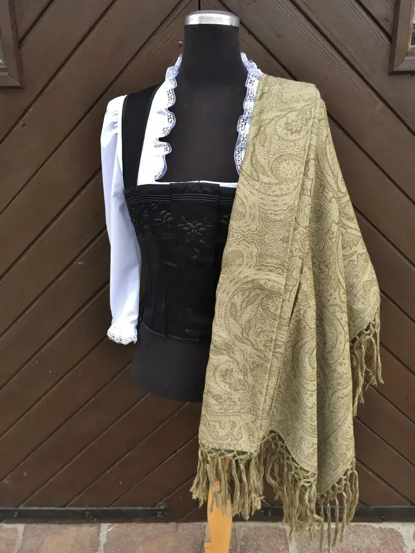 Schalktuch Wiener Schal Tölzer Tuch gold – Bild 1 – Chiemgauer Heimatwerk traditioneller Trachten-Onlineshop Schalktuch Wiener Schal Tölzer Tuch gold - Bild 1 - Chiemgauer Heimatwerk traditioneller Trachten-Onlineshop