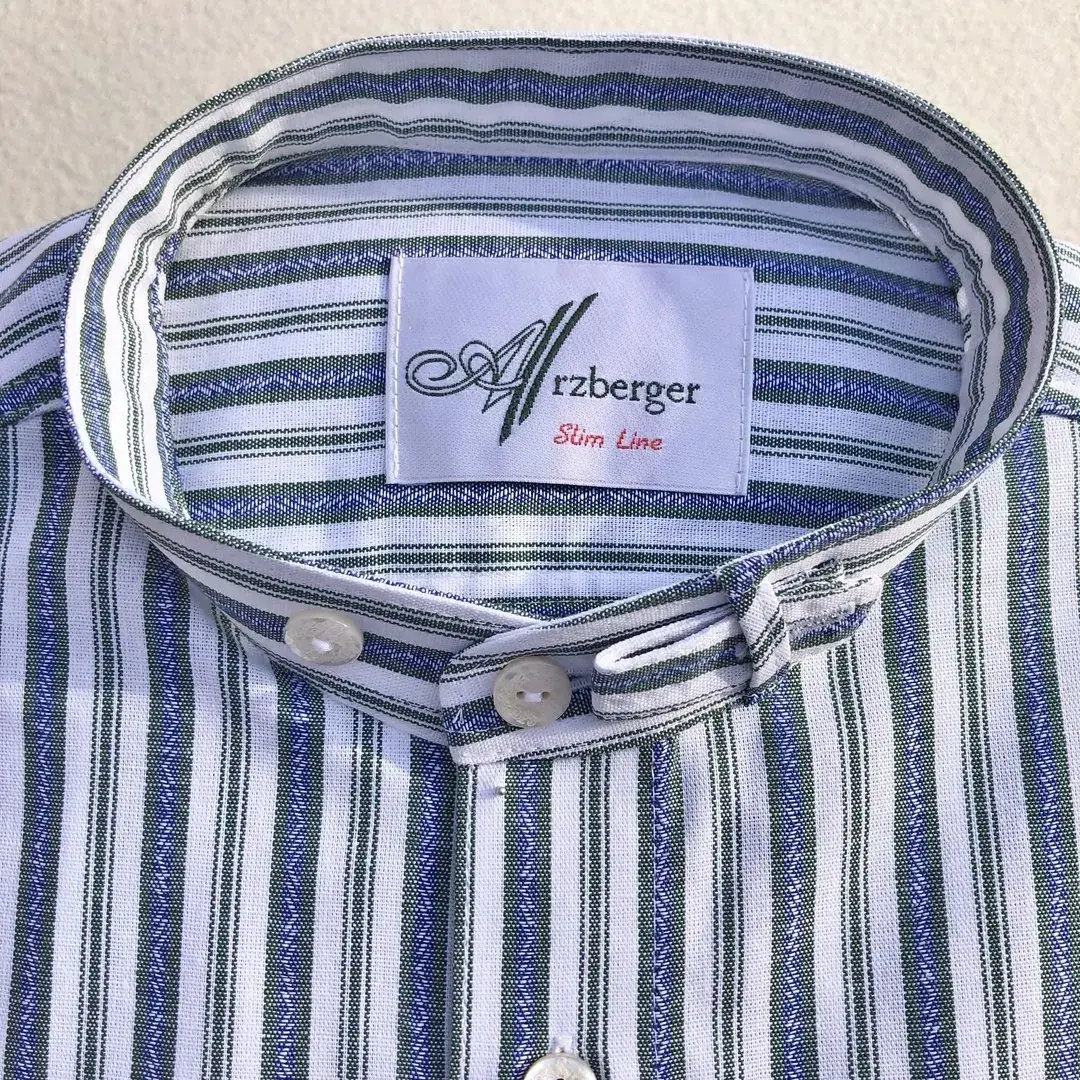 Arzberger Trachtenhemd Stehkragen gestreift No. 61 – Bild 4 – Chiemgauer Heimatwerk Trachten-Onlineshop Arzberger Trachtenhemd Stehkragen gestreift No. 61 - Bild 4 - Chiemgauer Heimatwerk Trachten-Onlineshop