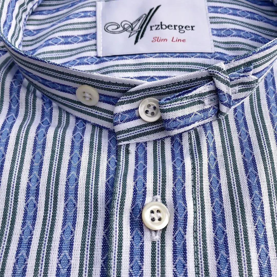 Arzberger Trachtenhemd Stehkragen gestreift No. 85 – Bild 6 – Chiemgauer Heimatwerk Trachten-Onlineshop Arzberger Trachtenhemd Stehkragen gestreift No. 85 - Bild 6 - Chiemgauer Heimatwerk Trachten-Onlineshop