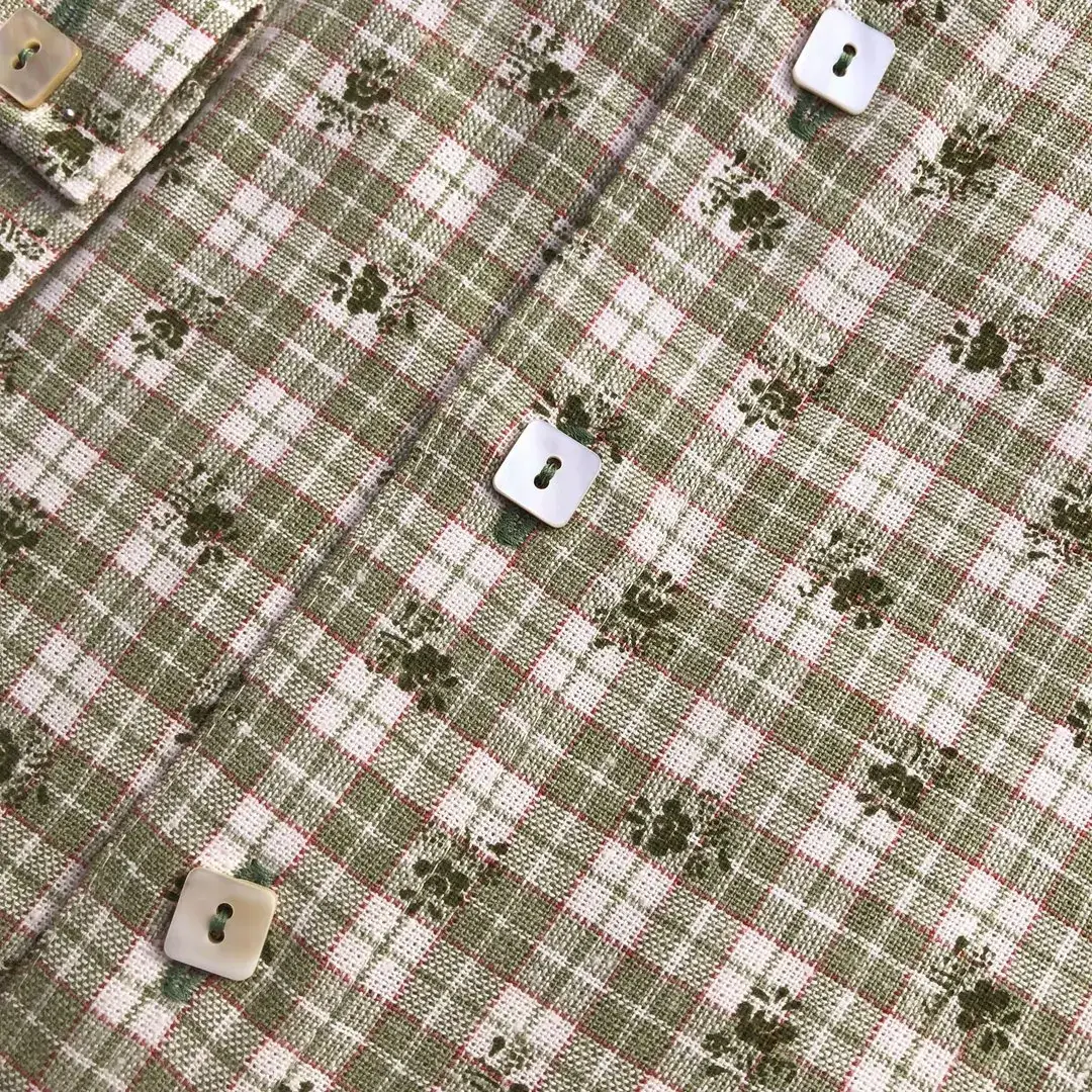 Arzberger Trachtenhemd Stehkragen kariert No. 12 – Bild 10 – Chiemgauer Heimatwerk Trachten-Onlineshop Arzberger Trachtenhemd Stehkragen kariert No. 12 - Bild 10 - Chiemgauer Heimatwerk Trachten-Onlineshop