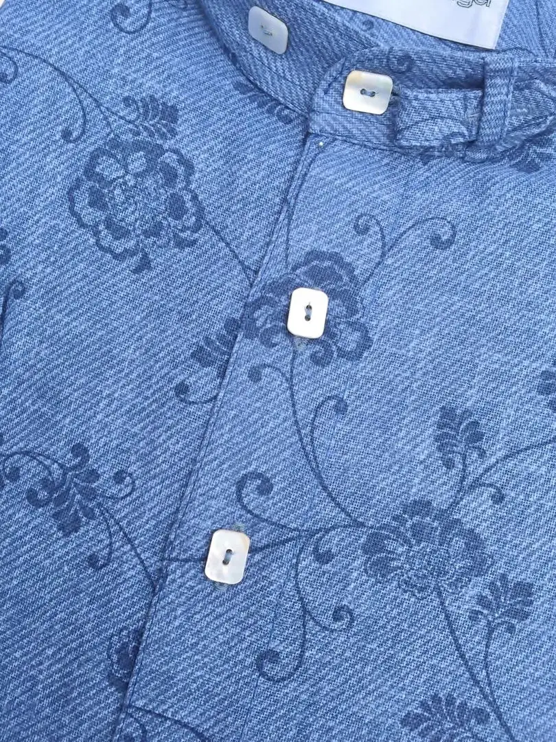 Arzberger Trachtenhemd Stehkragen No. 6 – Bild 6 – Chiemgauer Heimatwerk Trachten-Onlineshop Arzberger Trachtenhemd Stehkragen No. 6 - Bild 6 - Chiemgauer Heimatwerk Trachten-Onlineshop
