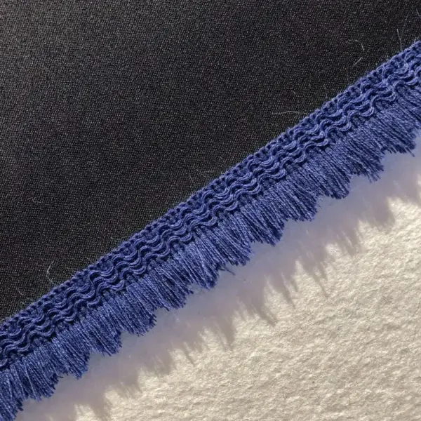 Besenlitze Besenborte gezackt blau – Bild 1 – Chiemgauer Heimatwerk Trachten-Onlineshop Besenlitze Besenborte gezackt blau - Bild 1 - Chiemgauer Heimatwerk Trachten-Onlineshop