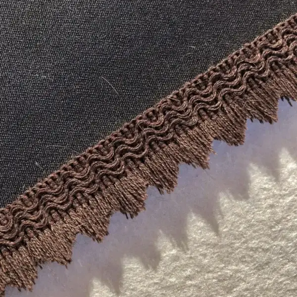 Besenlitze Besenborte gezackt braun – Bild 1 – Chiemgauer Heimatwerk Trachten-Onlineshop Besenlitze Besenborte gezackt braun - Bild 1 - Chiemgauer Heimatwerk Trachten-Onlineshop