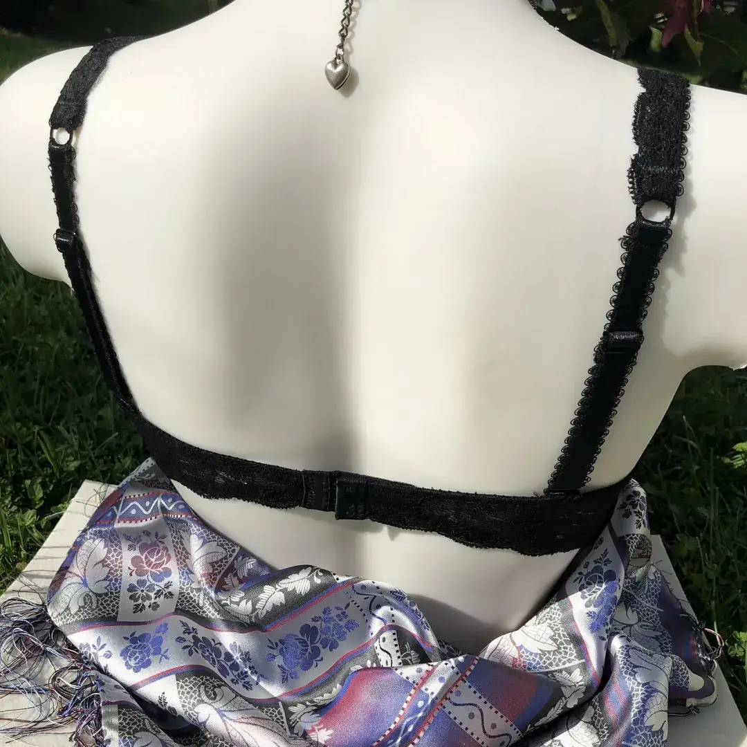 Dirndl-BH Push-up schwarz – Bild 13 – Chiemgauer Heimatwerk Trachten-Onlineshop Dirndl-BH Push-up schwarz - Bild 13 - Chiemgauer Heimatwerk Trachten-Onlineshop