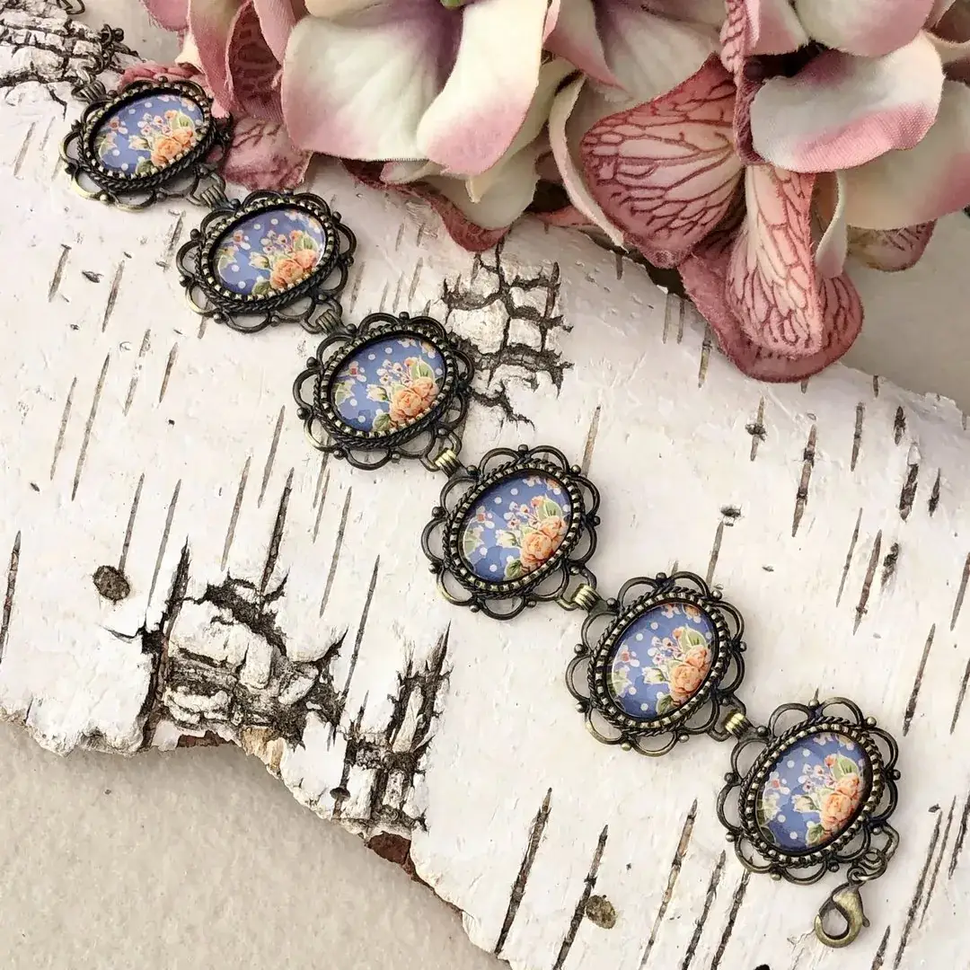 Dirndlschmuck Trachten-Armband für Damen blau – Bild 10 – Chiemgauer Heimatwerk Trachten-Onlineshop Dirndlschmuck Trachten-Armband für Damen blau - Bild 10 - Chiemgauer Heimatwerk Trachten-Onlineshop