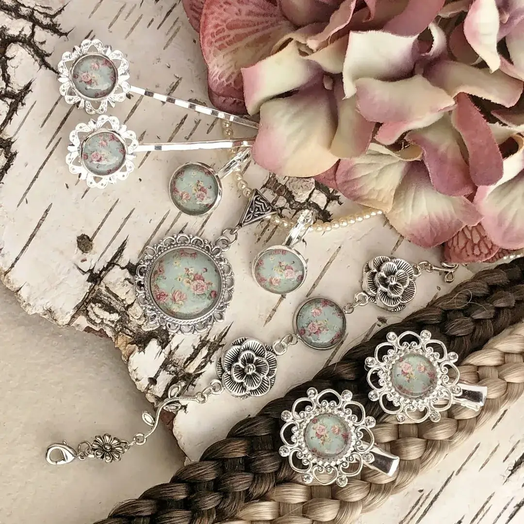 Dirndlschmuck Trachtenschmuck-Set für Damen No. 167 – Bild 12 – Chiemgauer Heimatwerk Trachten-Onlineshop Dirndlschmuck Trachtenschmuck-Set für Damen No. 167 - Bild 12 - Chiemgauer Heimatwerk Trachten-Onlineshop