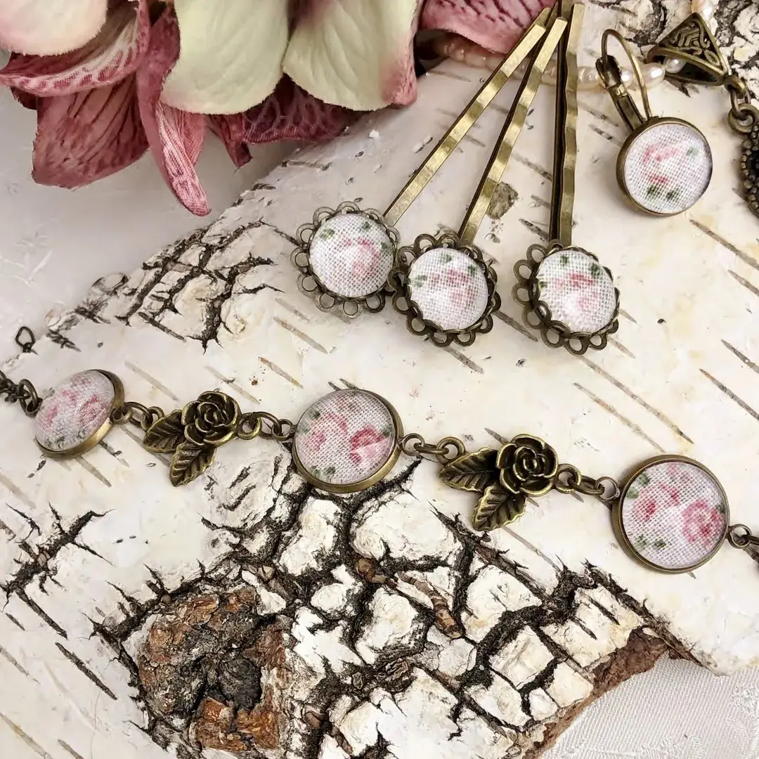 Dirndlschmuck Trachtenschmuck-Set für Damen No. 243 – Bild 8 – Chiemgauer Heimatwerk Trachten-Onlineshop Dirndlschmuck Trachtenschmuck-Set für Damen No. 243 - Bild 8 - Chiemgauer Heimatwerk Trachten-Onlineshop