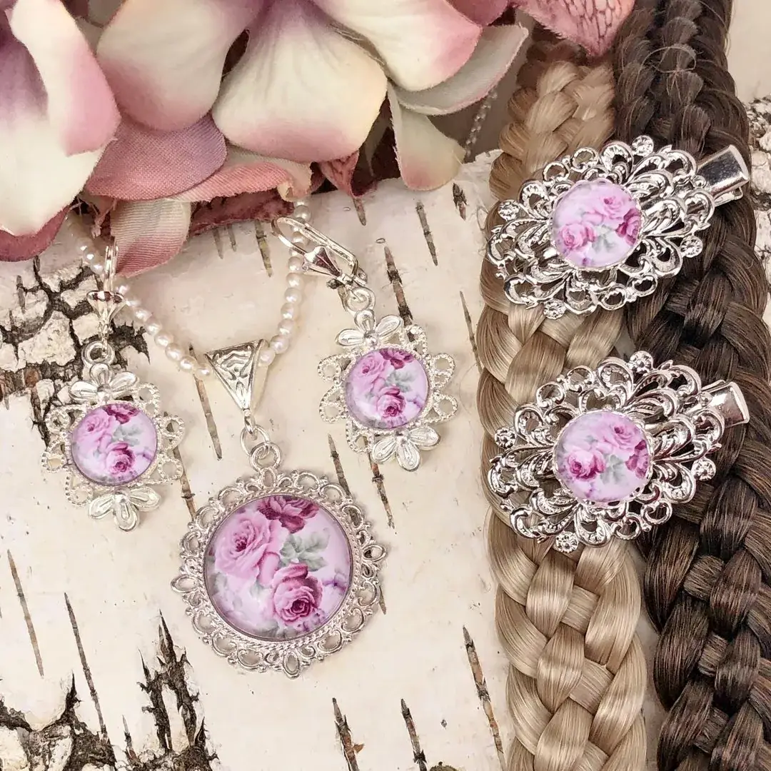 Dirndlschmuck Trachtenschmuck-Set für Damen No. 84 – Bild 13 – Chiemgauer Heimatwerk Trachten-Onlineshop Dirndlschmuck Trachtenschmuck-Set für Damen No. 84 - Bild 13 - Chiemgauer Heimatwerk Trachten-Onlineshop